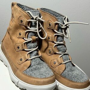 Sorel Gray and Cream Winter Boots